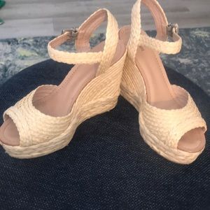 Schultz Belatrix Wedge Natural